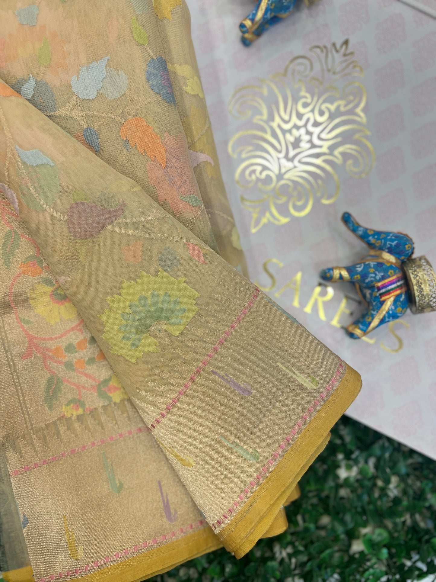 Kora Jamdani with Paithani