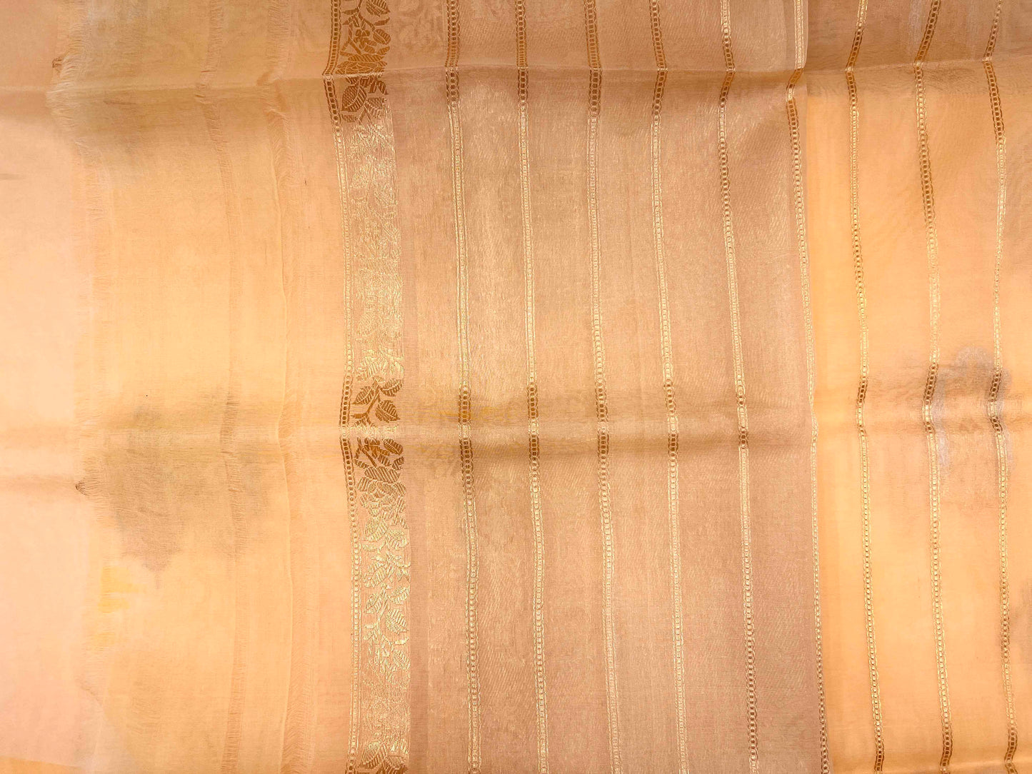 Kora Silk Banarasi with Mughal Boota