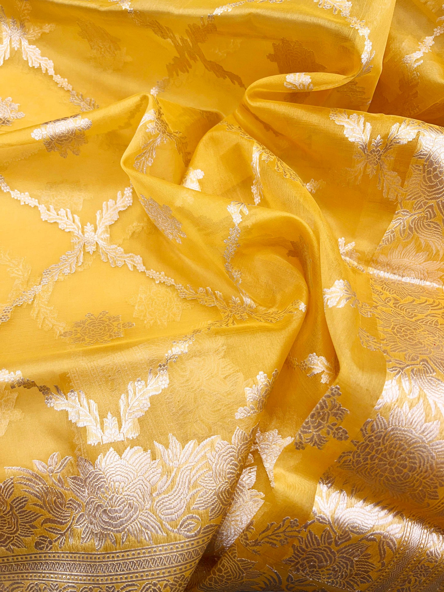 Kora Banarasi Parsi Gara