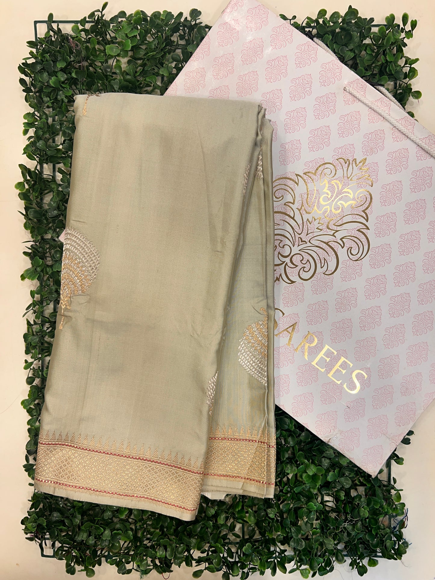 Jamdani Mughal Boota Saree