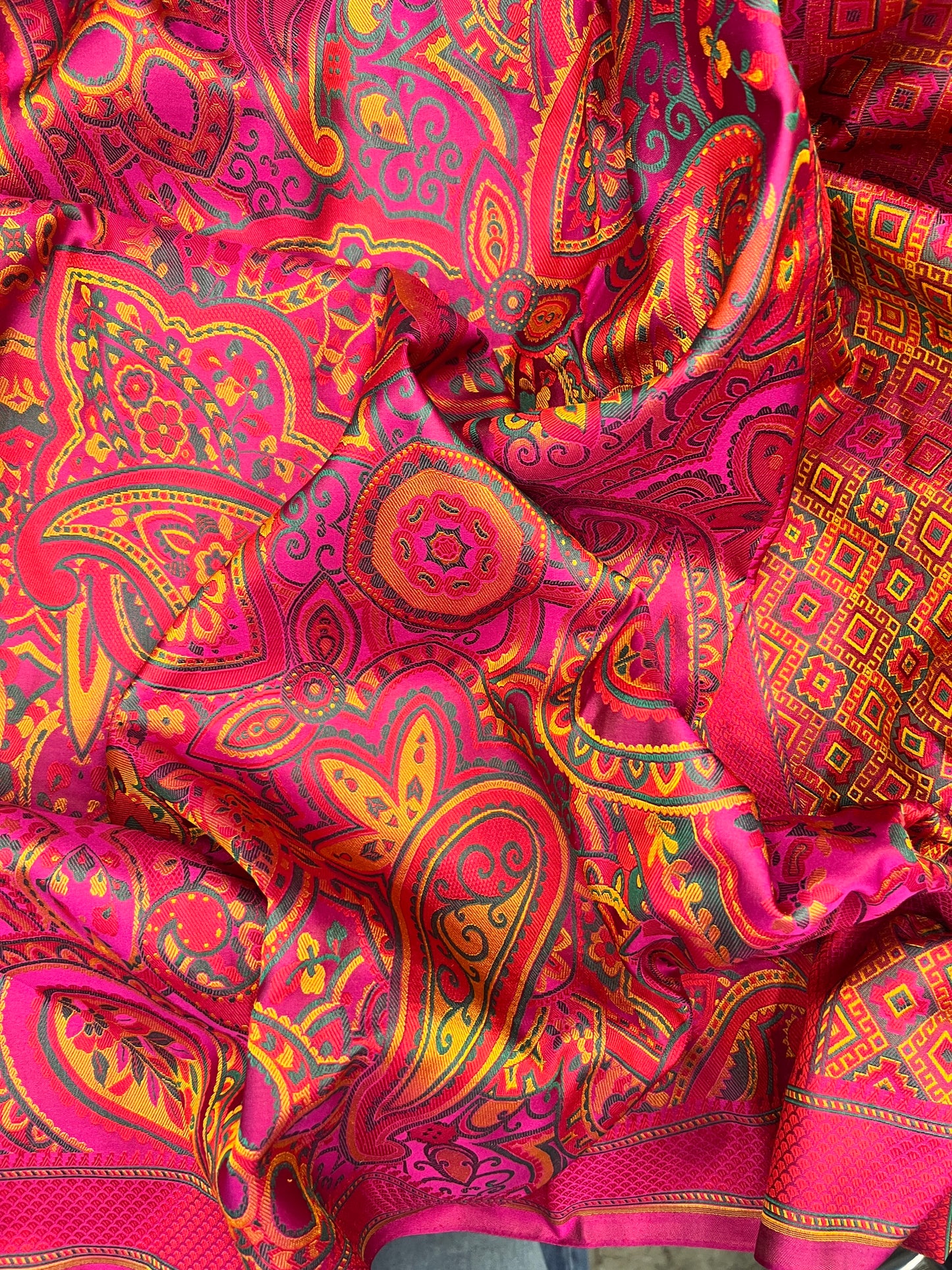 Tanchoi Silk Jamavar Resham