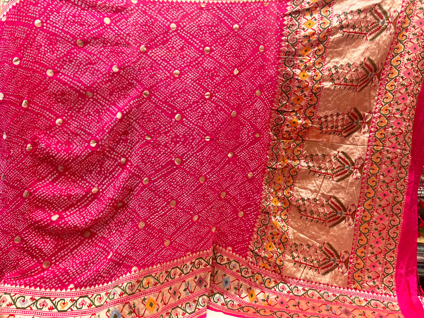 Bandhani with Paithani