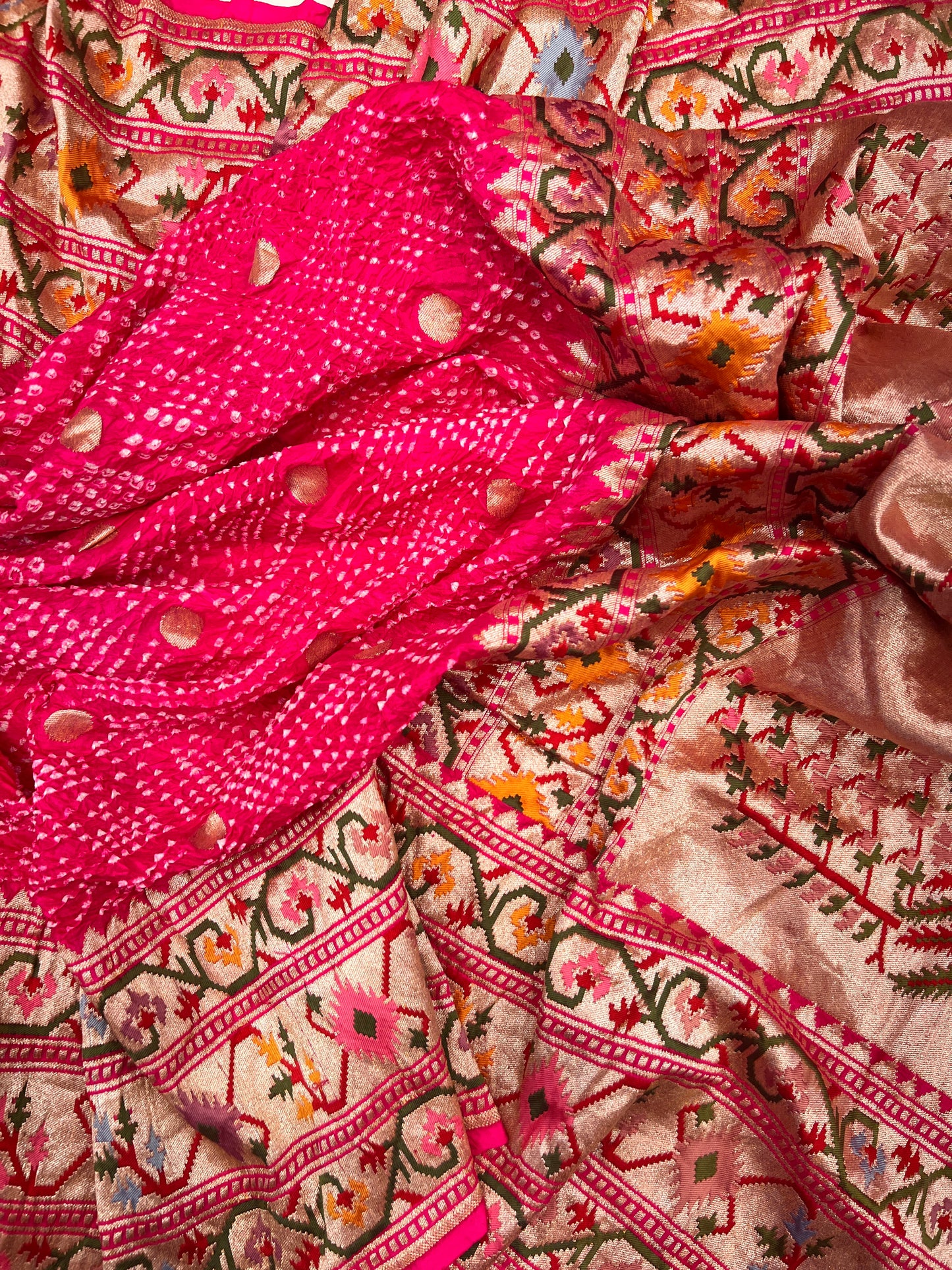 Bandhani with Paithani