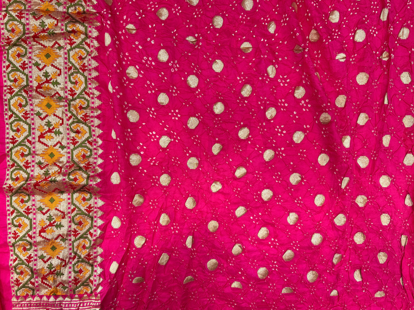 Bandhani with Paithani