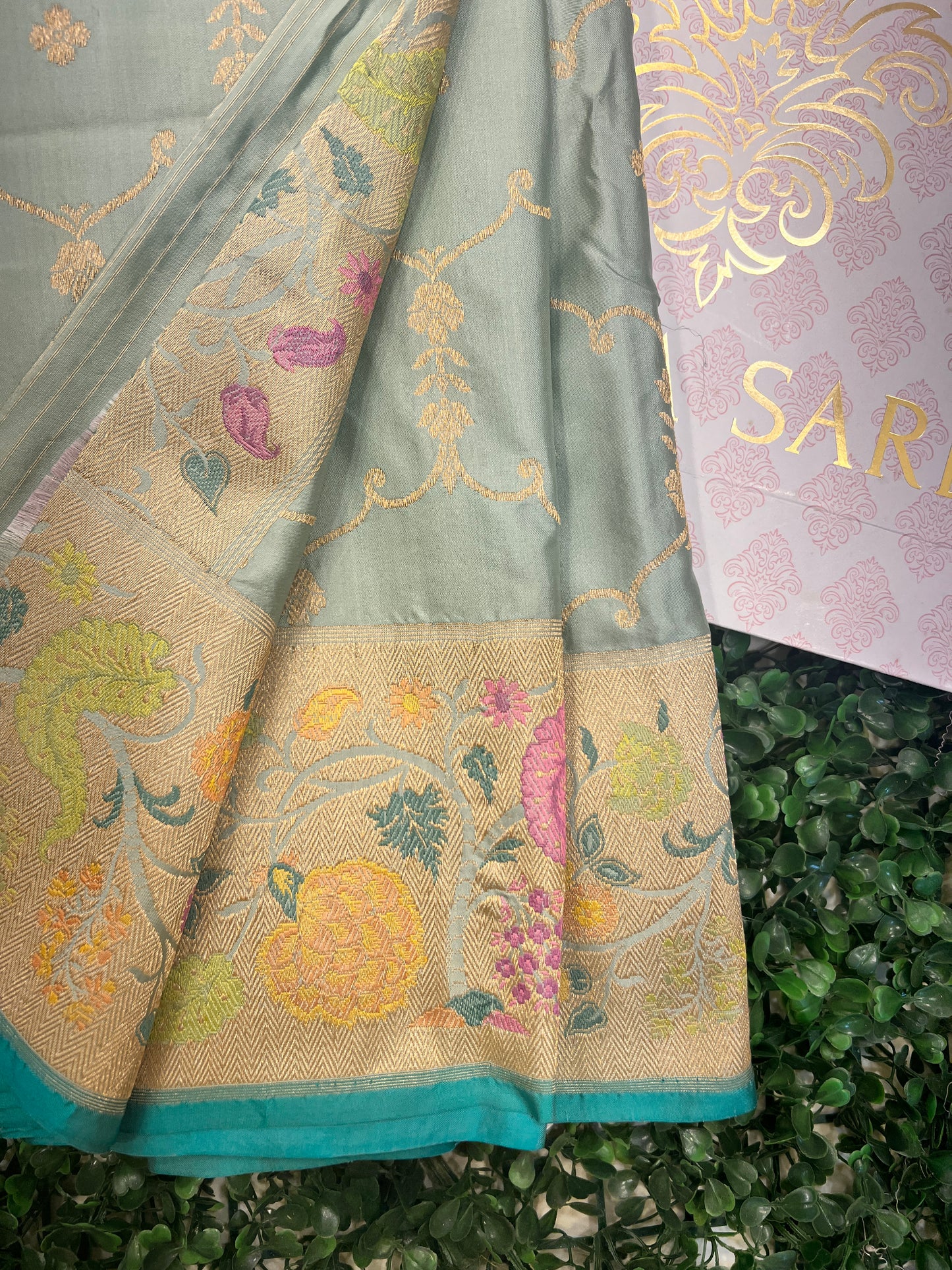Jamdani with Meenakari Border